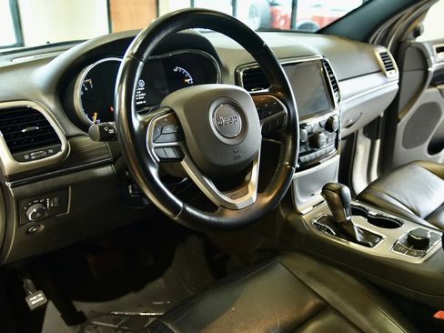 Used 2022 Jeep Grand Cherokee Limited AWD/4WD image 11