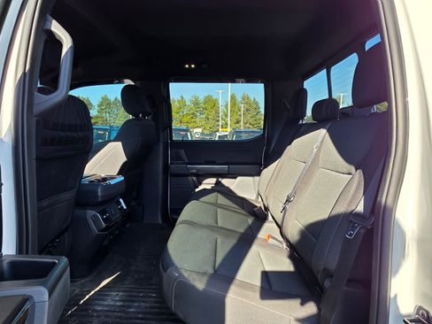 Certified 2021 Ford F150 XLT w/ Equipment Group 302A High image 9