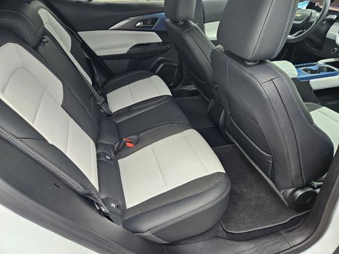 Used 2025 Chevrolet Equinox EV LT FWD image 18