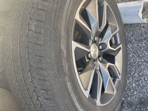 Used 2024 Chevrolet Silverado 1500 LT image 5