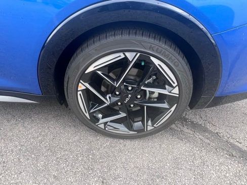 Certified 2025 Kia K4 EX w/ GT-Line Premium Package FWD image 5