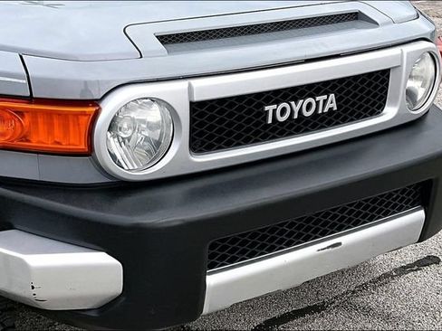 Used 2014 Toyota FJ Cruiser 4WD w/ Convenience Package image 33