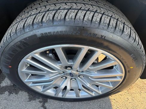 Used 2024 Ford Expedition Max Limited image 4