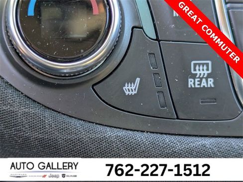 Used 2023 Chevrolet Malibu LT image 22