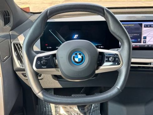 Used 2024 BMW iX xDrive50 w/ Premium Package AWD/4WD image 20