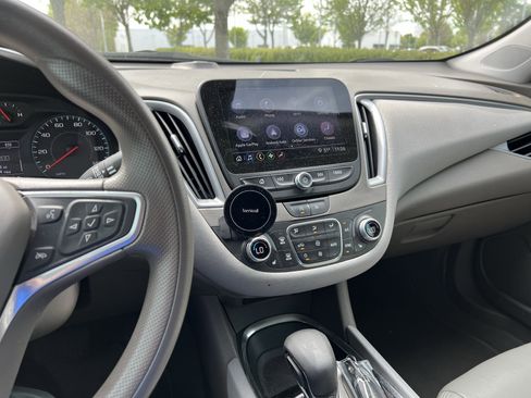 Used 2022 Chevrolet Malibu LT image 31