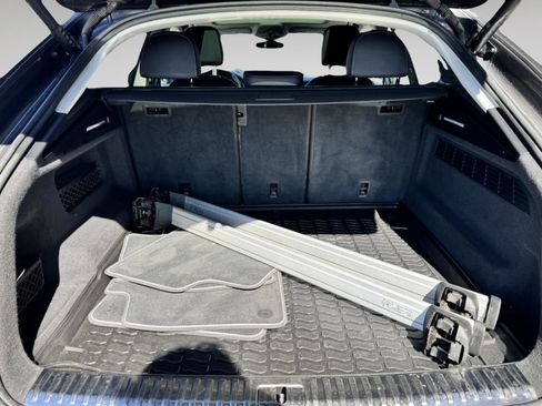 Certified 2022 Audi Q8 Premium w/ Convenience Package image 27