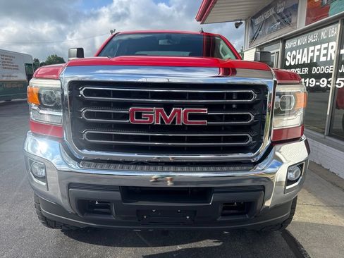 Used 2015 GMC Sierra 2500 SLE w/ SLE Preferred Package AWD/4WD image 5