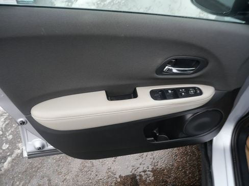 Used 2022 Honda HR-V LX image 16