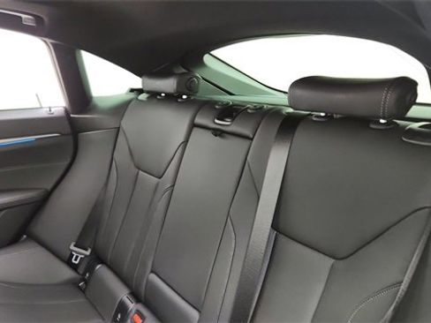 Used 2023 BMW i4 eDrive35 image 29