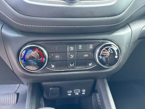 Used 2022 Chevrolet TrailBlazer ACTIV FWD image 19