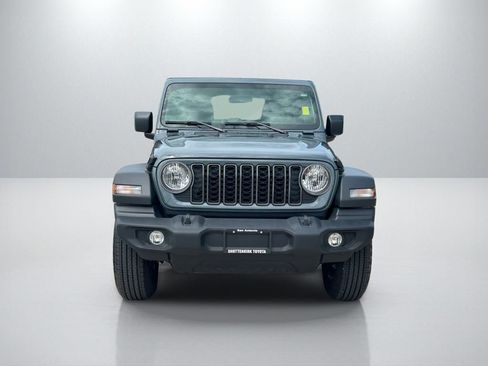 Used 2025 Jeep Wrangler Sport AWD/4WD image 2