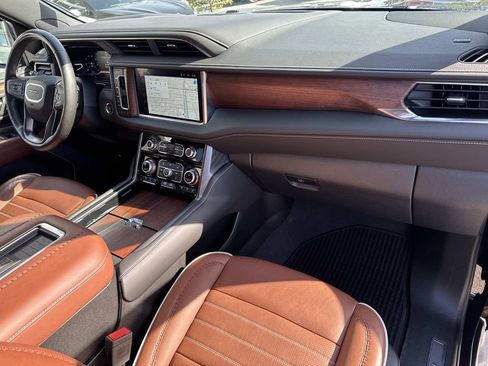 Used 2023 GMC Yukon XL Denali Ultimate image 13