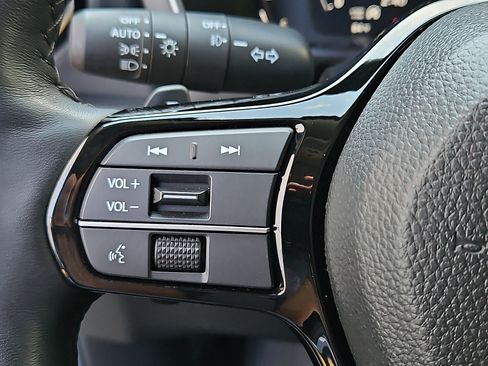 Used 2024 Honda Pilot Elite image 15
