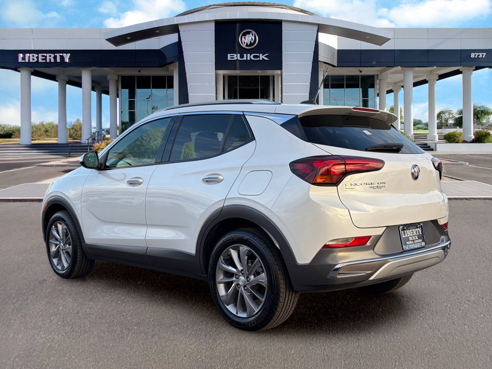 Used 2022 Buick Encore GX Essence w/ Experience Buick Package AWD/4WD image 8