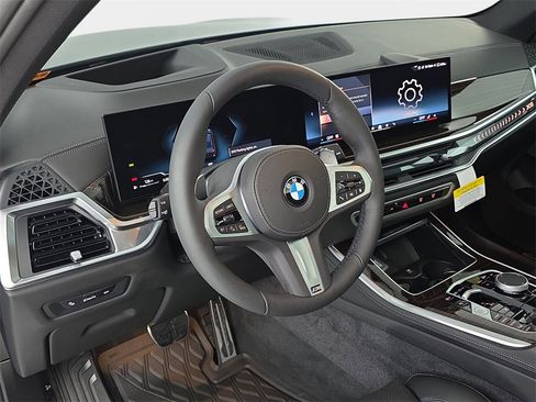 New 2026 BMW X5 xDrive40i w/ M Sport Package image 16