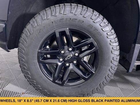 Certified 2021 Chevrolet Silverado 1500 Custom Trail Boss w/ LPO, Dark Essentials Package AWD/4WD image 13
