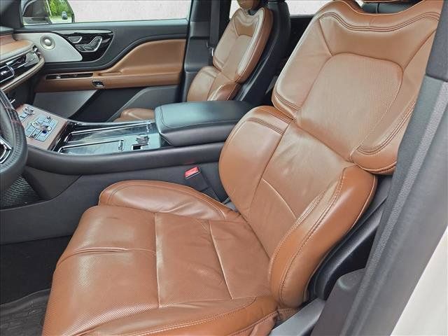 Used 2020 Lincoln Aviator Grand Touring w/ Equipment Group 302A AWD/4WD image 14
