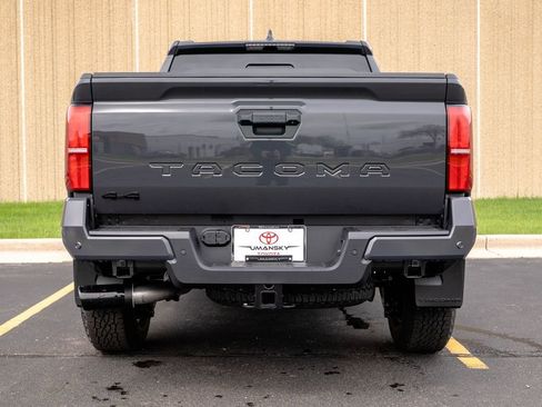 New 2026 Toyota Tacoma TRD Off-Road w/ TRD Off Road Upgrade Package AWD/4WD image 8