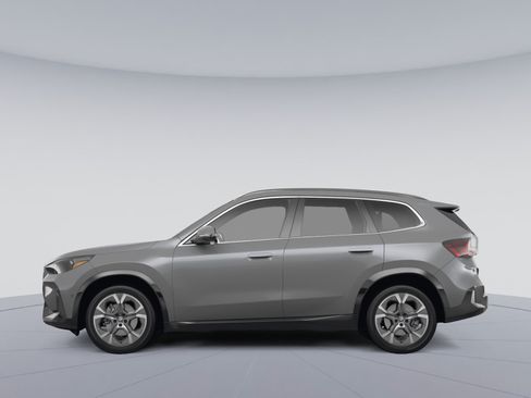 Used 2023 BMW X1 xDrive28i w/ Convenience Package AWD/4WD image 2