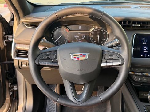 Used 2022 Cadillac XT4 Premium Luxury w/ Enhanced Visibility Package FWD image 27