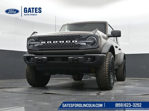 Used 2026 Ford Bronco Badlands AWD/4WD image 41
