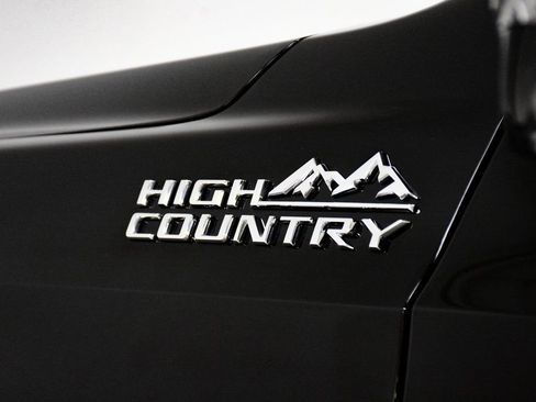 Used 2023 Chevrolet Tahoe High Country w/ Premium Package 2 image 3