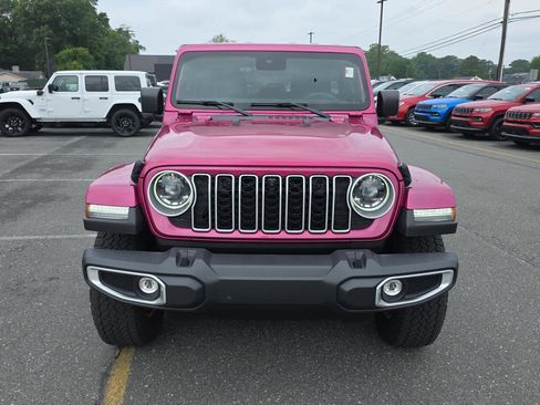 Used 2024 Jeep Wrangler Unlimited Sahara w/ Technology Group AWD/4WD image 2