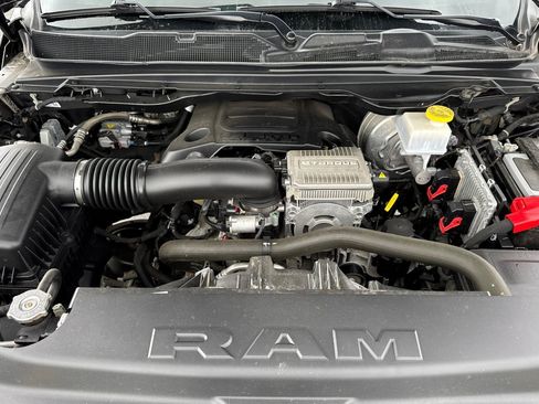 Used 2022 RAM 1500 Laramie w/ Sport Appearance Package AWD/4WD image 35