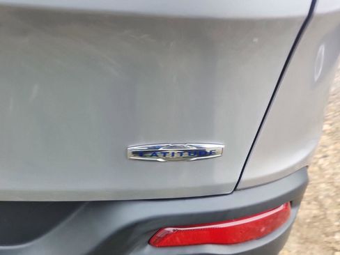 Used 2014 Jeep Cherokee Latitude w/ Cold Weather Group image 5