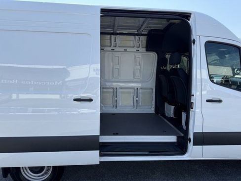 New 2025 Mercedes-Benz Sprinter 2500 image 11