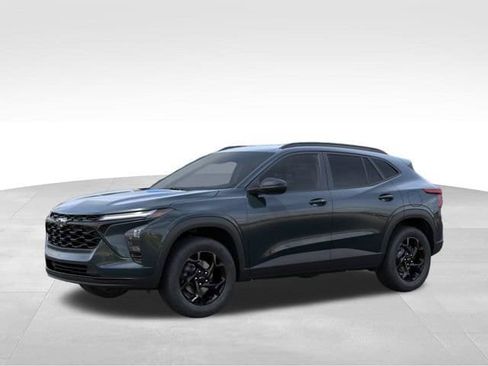 New 2026 Chevrolet Trax LT FWD image 2