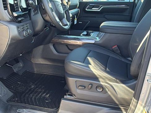 New 2026 Chevrolet Silverado 2500 LTZ w/ LTZ Plus Package AWD/4WD image 17