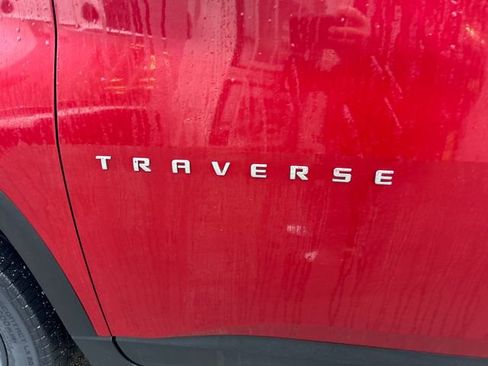 Used 2021 Chevrolet Traverse RS image 56