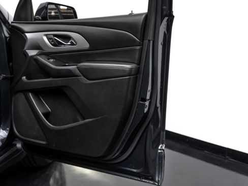 Used 2019 Chevrolet Traverse LT image 46