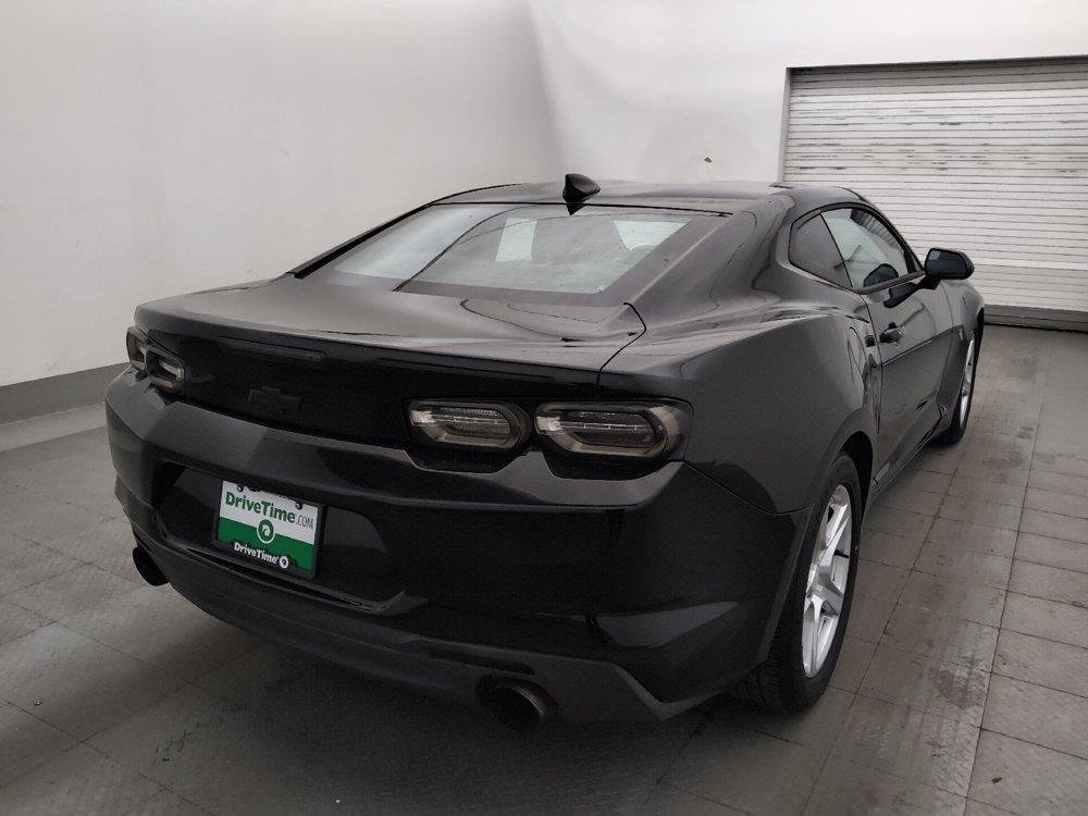 Used 2019 Chevrolet Camaro LT RWD image 9