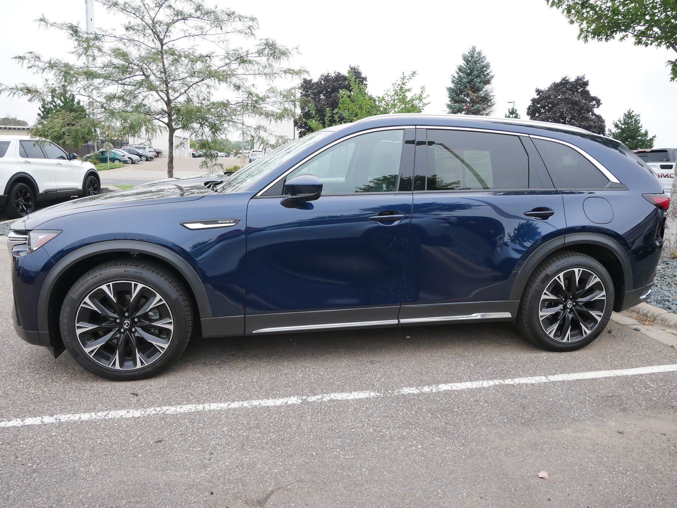 Used 2024 MAZDA CX-90 Plug-In Hybrid w/ Premium Pkg AWD/4WD image 4