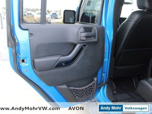 Used 2014 Jeep Wrangler Unlimited Sahara image 27