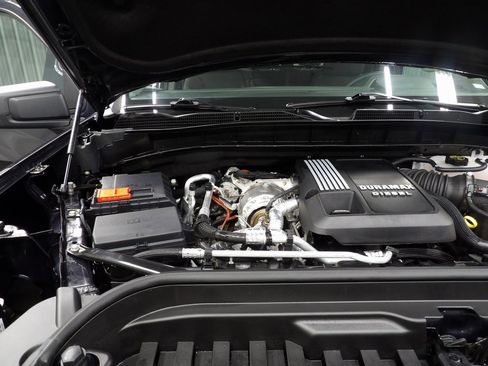 Used 2025 GMC Sierra 1500 Elevation image 28