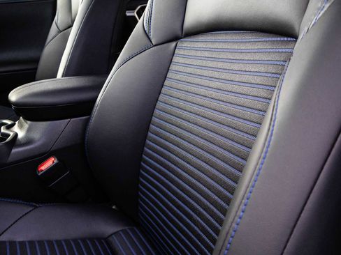 Certified 2025 Toyota RAV4 XSE image 15