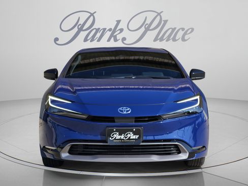 Used 2026 Toyota Prius XLE FWD image 9