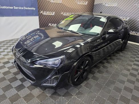 Used 2015 Scion FR-S image 1