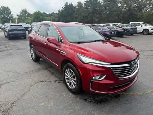 Used 2023 Buick Enclave Essence w/ Trailering Package, 5000 lbs. FWD image 4