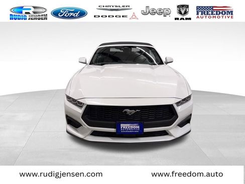 Used 2024 Ford Mustang Convertible RWD image 8