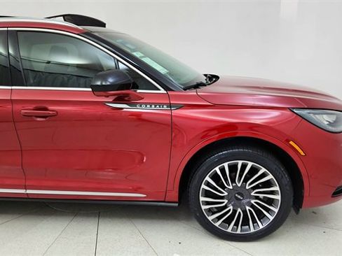 Used 2022 Lincoln Corsair Standard w/ Premium Package image 7