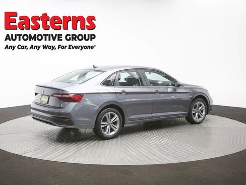 Used 2024 Volkswagen Jetta SE FWD image 38