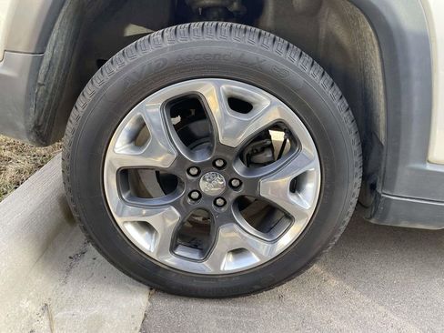 Used 2018 Jeep Compass Limited w/ Navigation Group image 5