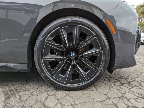 Used 2023 BMW 760i xDrive AWD/4WD image 54