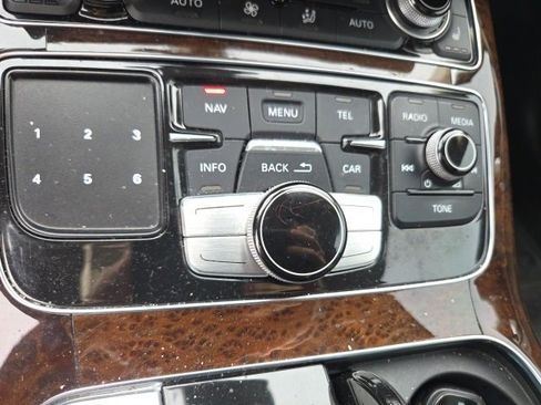 Used 2012 Audi A8 4.2 image 23