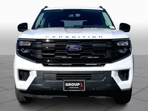 New 2025 Ford Expedition Active RWD image 3